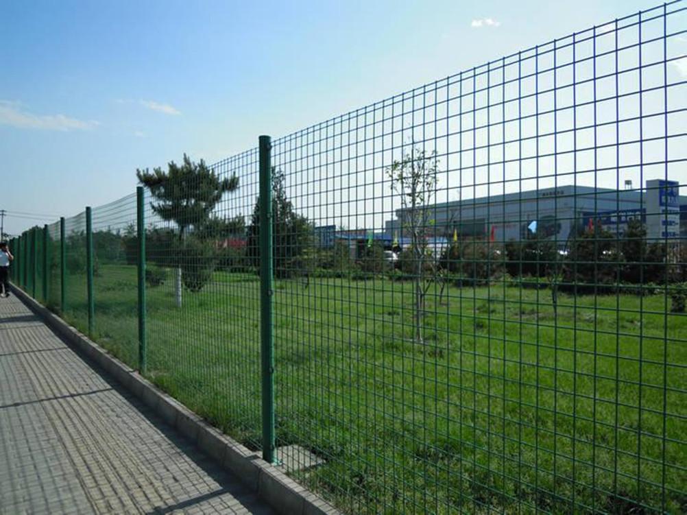 雙邊絲網(wǎng)護(hù)欄,雙邊絲網(wǎng)護(hù)欄廠家,雙邊絲網(wǎng)護(hù)欄廠家 雙邊絲網(wǎng)護(hù)欄,雙邊絲網(wǎng)護(hù)欄廠家,雙邊絲網(wǎng)護(hù)欄廠家