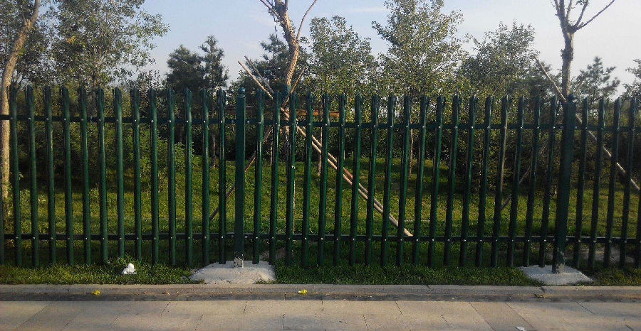 鋅鋼護(hù)欄,鋁合金護(hù)欄,鋅鋼護(hù)欄和鋁合金護(hù)欄哪個(gè)好 鋅鋼護(hù)欄,鋁合金護(hù)欄,鋅鋼護(hù)欄和鋁合金護(hù)欄哪個(gè)好