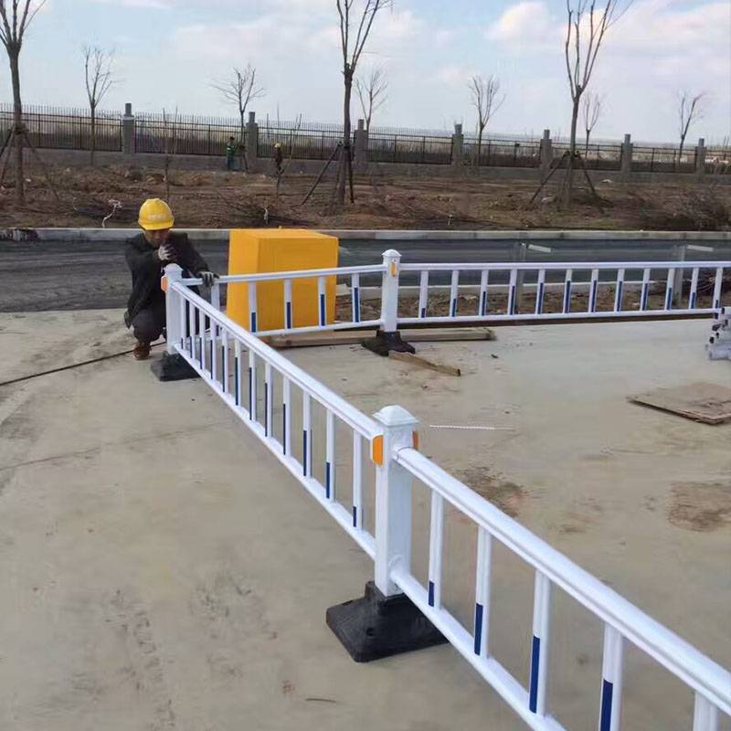 市政護(hù)欄,市政道路護(hù)欄定制,市政柵欄廠家 市政護(hù)欄,市政道路護(hù)欄定制,市政柵欄廠家
