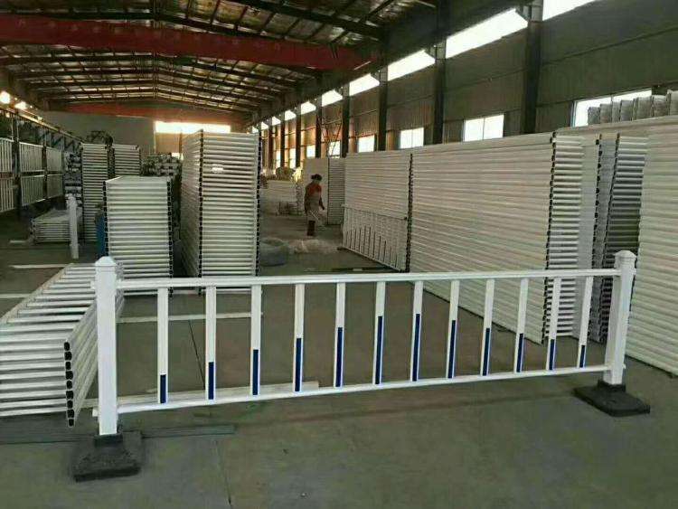 體育場勾花護(hù)欄網(wǎng),市政交通護(hù)欄,市政設(shè)施護(hù)欄 體育場勾花護(hù)欄網(wǎng),市政交通護(hù)欄,市政設(shè)施護(hù)欄