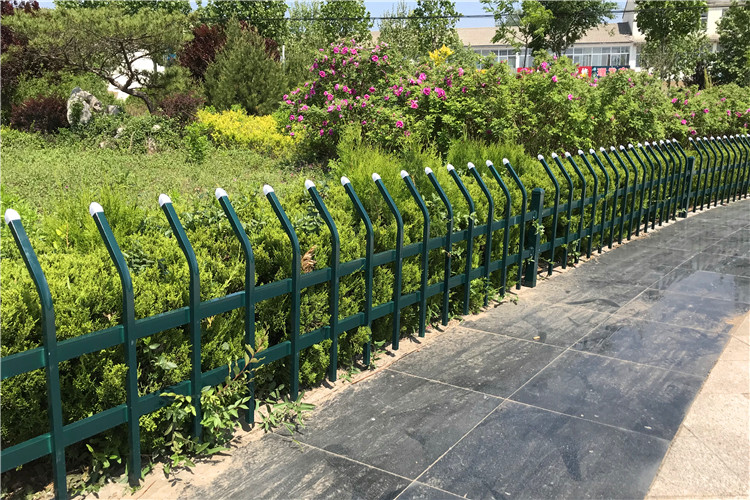 鋅鋼草坪護欄廠家 鋅鋼草坪護欄廠家