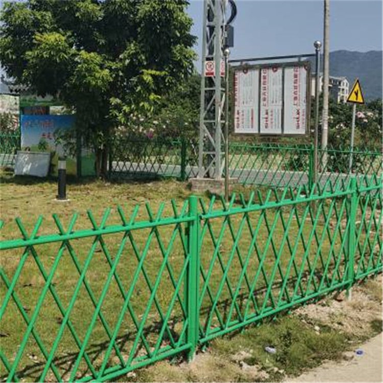 仿竹護(hù)欄廠家聯(lián)系方式 仿竹護(hù)欄廠家聯(lián)系方式